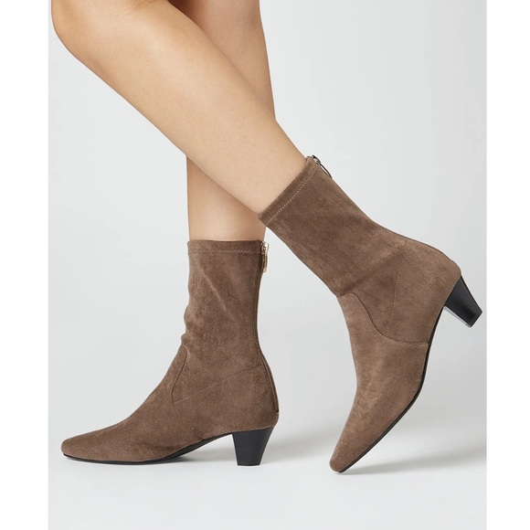 Silent D Shoes - NWOB SILENT D Tintel Taupe Stretch Sock Bootie